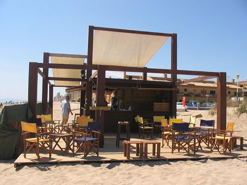 BAR DESCUBIERTO.JPG